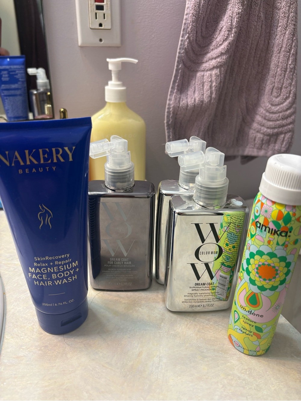 Amika wow Nakery like new lot